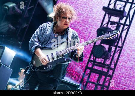 Madrid, Spanien. 13. Juli 2019: Robert Smith von The Cure tritt beim MadCool Festival in Madrid auf. Juli 13, 2019. Bild: Oscar Gil/Alfa Images Stockfoto