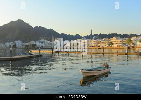 Ein Blick auf die Mutrah corniche im Oman. Stockfoto