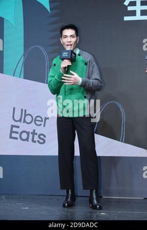 Taipeh. November 2020. Wu Bai und Jam Hsiao nehmen an der Pressekonferenz einer Takeaway-Plattform in Taipei, Taiwan, China am 04. November 2020 Teil.(Foto: TPG/cnsphotos) Quelle: TopPhoto/Alamy Live News Stockfoto