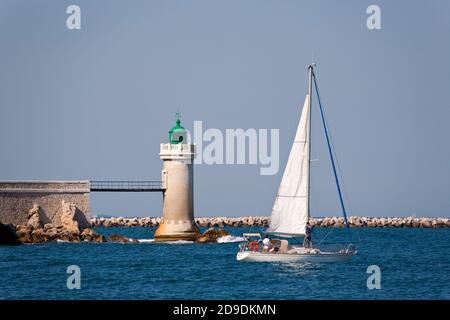 Geographie / Reisen, Frankreich, Marseille, Leuchtturm am Hafeneingang von Marseille, Additional-Rights-Clearance-Info-not-available Stockfoto