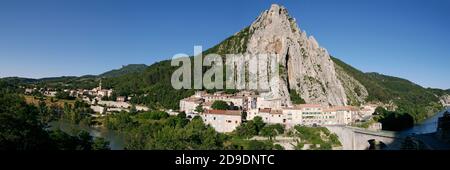 Geografie / Reisen, Frankreich, Sisteron, Blick auf Sisteron, Additional-Rights-Clearance-Info-not-available Stockfoto