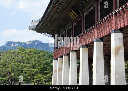 Royal Banquet Hall Gyeonghoeru im Gyeongbokgung Palace, Seoul, Korea Stockfoto