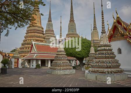 Bangkok, Thailand, März 2016. Außenansicht des Wat Pho Tempels. Stockfoto