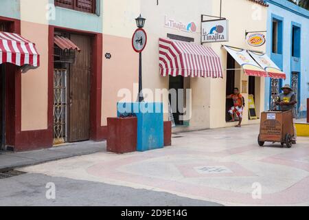 Kuba, Holguin, Fußgängerstraße im Stadtzentrum Stockfoto