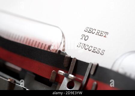 Geheimnis zum Erfolg Satz mit einer Schreibmaschine geschrieben. Stockfoto