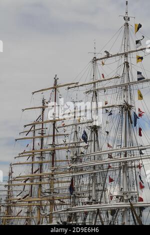 Greenock, Inverclyde, Schottland, Großbritannien, Greenock war Gastgeber der zweiten Etappe des Rennens, nach Waterford, Irland. Ankunft am James Watt Dock für die Veranstaltung. Stockfoto