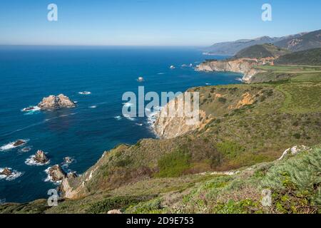 Landschaft entlang der Küste von Big Sur, American West, Pazifik, Kalifornien, USA, Nordamerika. Stockfoto