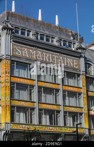 LA SAMARITAINE WARTET NUR AUF DIE PERFEKTE ZEIT ERNEUT ÖFFNEN Stockfoto