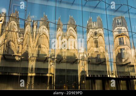 LA SAMARITAINE WARTET NUR AUF DIE PERFEKTE ZEIT ERNEUT ÖFFNEN Stockfoto