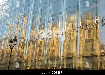 LA SAMARITAINE WARTET NUR AUF DIE PERFEKTE ZEIT ERNEUT ÖFFNEN Stockfoto