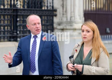 Marco Longhi MP (Con: Dudley North) auf dem Parliament Square, Westminster, November 2020. Stockfoto