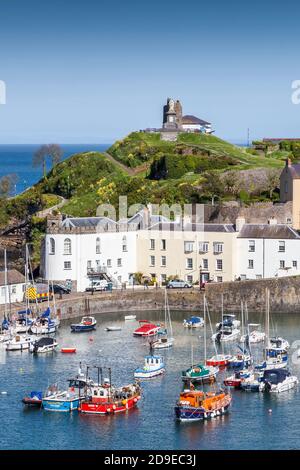 Tenby, Wales, UK, 14. Mai 2018 : Tenby Harbour, ein beliebter Badeort in Pembrokeshire und ein beliebtes Reiseziel für Touristen Stockfoto