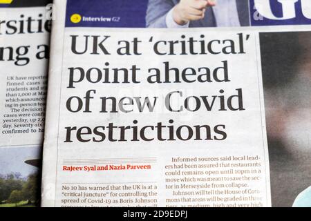 „Großbritannien steht an einem kritischen Punkt vor neuen Covid-Beschränkungen“ Guardian Titelseite Zeitung covid coronavirus Artikel Schlagzeile 20 September 2020 London, Großbritannien Stockfoto