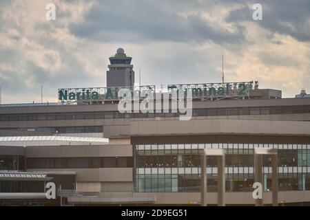 Narita, Japan - 03. Feb 2020: Das Gebiet des Narita Flughafens in Tokio. Flugzeug Parken am Flughafen Narita. Der internationale Flughafen Narita, oder Tokio, ist einer Stockfoto