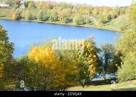 Herbst bei Weinfelder Maar Stockfoto
