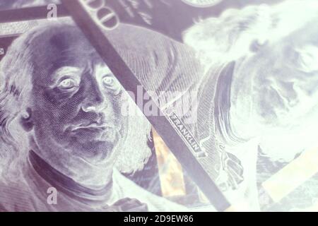 Nahaufnahme Franklins Gesicht auf einem hundert Dollar. American, US Dollars Cash Money in Negative. Hintergrund Muster für Design. Stockfoto