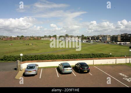 Prestwick, Ayrshire, Schottland, Großbritannien Prestwick Old Course, auf dem die erste Open Golf Championship am 17. Oktober 1860 stattfand. Eine erhöhte Ansicht des Kurses vom Malcolm Sargent House Stockfoto