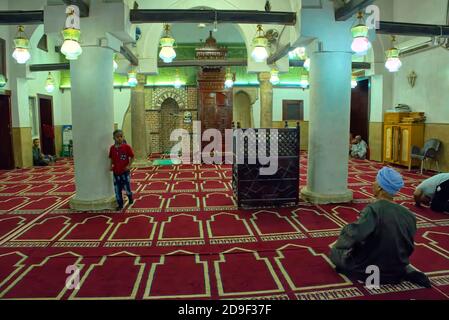 Ahmad Najam Moschee, die sich in der Nähe des Luxor-Tempels befindet - seine Hauptkuppel basiert auf dem Mamluk-Architektur-Stil genommen @Luxor, Ägypten Stockfoto