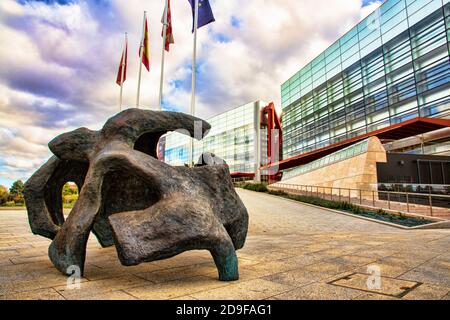 Schädelstatue des Museums der menschlichen Evolution MEH in Burgos (Spanien) Stockfoto