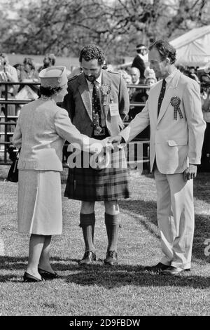 Ihre Majestät die Königin beim ASDA Festival of Food and Farming im Hyde Park, London, Großbritannien. Mai 1989 Stockfoto