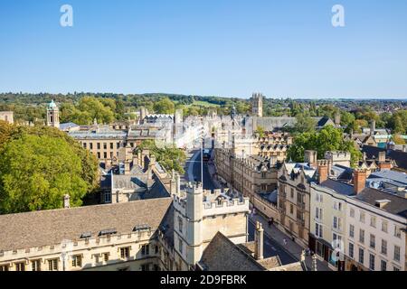 Luftaufnahme des All Souls College Oxford und Oxford High Straße und Oxford Skyline Oxford Oxfordshire England GB Europa Stockfoto