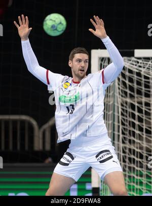 Düsseldorf, Deutschland. November 2020. Handball: Europameisterschaft Qualifikation, Deutschland - Bosnien-Herzegowina, 2. Qualifikationsrunde, Gruppe 2, 1. Spieltag im ISS Dome: Hendrik Pekeler aus Deutschland. Quelle: Bernd Thissen/dpa/Alamy Live News Stockfoto