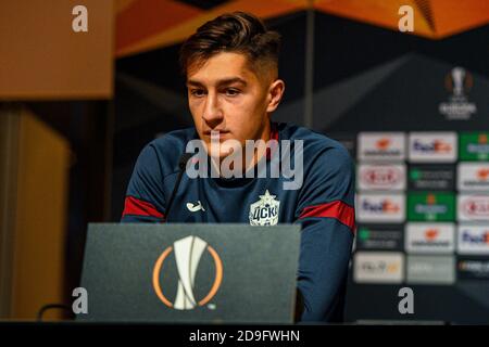 ROTTERDAM, NIEDERLANDE - 05. NOVEMBER: Konstantin Maradishvili vom CSKA Moskou bei einer Pressekonferenz vor dem UEFA Europa League Spiel zwischen Feyenoord und CSKA Moskau am 22. Oktober 2020 in Rotterdam, Niederlande (Foto: Yannick Verhoeven/Orange Pictures) Stockfoto