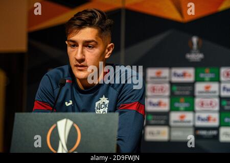 ROTTERDAM, NIEDERLANDE - 05. NOVEMBER: Konstantin Maradishvili vom CSKA Moskou bei einer Pressekonferenz vor dem UEFA Europa League Spiel zwischen Feyenoord und CSKA Moskau am 22. Oktober 2020 in Rotterdam, Niederlande (Foto: Yannick Verhoeven/Orange Pictures) Stockfoto