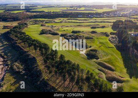 Luftaufnahme des Fidra Links Golfplatzes am Archerfield Links Golfclub in East Lothian, Schottland, Großbritannien Stockfoto