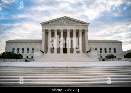 Der Oberste Gerichtshof der USA in Washington, DC, USA, 01. Oktober 2020. Der US-Senat trifft sich weiterhin mit Amy Coney Barrett, der Nominierten für den Obersten Gerichtshof der USA, im Vorfeld ihrer Bestätigungsvernehmungen im Laufe dieses Monats. Quelle: Alex Edelman/The Photo Access Stockfoto