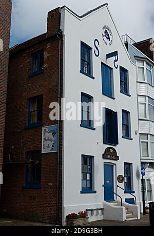Portsmouth Sailing Club Headquarters und Club House, dem Alten Konsulat, Badewanne Square, Portsmouth, Hampshire, England, Großbritannien Stockfoto