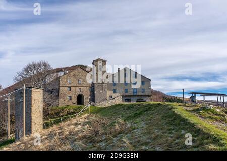 Das Heiligtum von Santi Pellegrino und Bianco in San Pellegrino in Alpe, Grenze Toskana Emilia Romagna, Italien Stockfoto