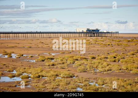 Herbst am Southport Pier Stockfoto