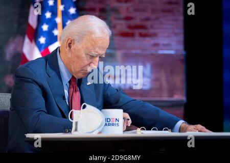 WILMINGTON, DE, USA - 28. Oktober 2020 - US-Präsidentschaftskandidat Joe Biden bei einem COVID-19 Briefing in Wilmington, Delaware, USA während der Stockfoto