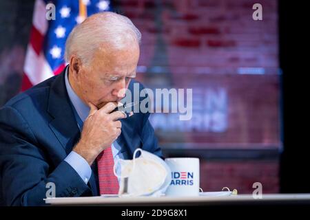 WILMINGTON, DE, USA - 28. Oktober 2020 - US-Präsidentschaftskandidat Joe Biden bei einem COVID-19 Briefing in Wilmington, Delaware, USA während der Stockfoto