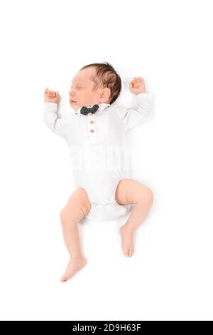 Niedliches kleines Baby liegt auf weißem Hintergrund Stockfoto