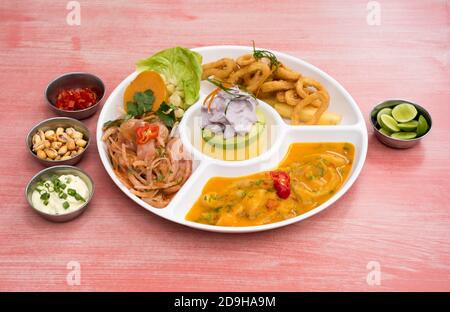 Meeresfrüchte Ceviche, typisches Gericht aus Peru, frisch Stockfoto