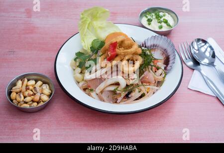 Meeresfrüchte Ceviche, typisches Gericht aus Peru, frisch Stockfoto