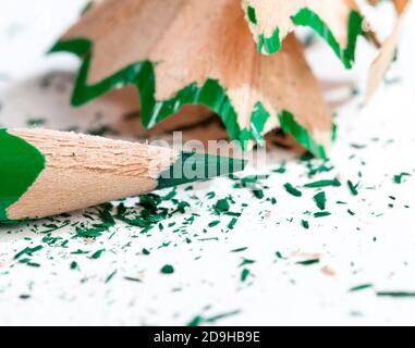 Bleistiftspäne nach dem Schärfen Stockfoto