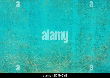 Azure Textur der Wand. Blauer Block mit Verschmutzungen und Mehltau auf der Textur. Hintergrund für das Design. Stockfoto