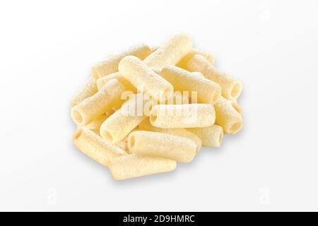 Gebraten und würzig lecker gelb weiß gesalzen Rohr, gesalzen Refill, berühmteste und köstliche Weizenmehl Snack Kinder lieben sie sehr Fryums. Stockfoto