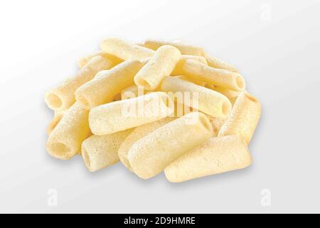 Gebraten und würzig lecker gelb weiß gesalzen Rohr, gesalzen Refill, berühmteste und köstliche Weizenmehl Snack Kinder lieben sie sehr Fryums. Stockfoto