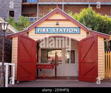 WARRNAMBOOL, VICTORIA, AUSTRALIEN - 16. APRIL 2019: Flagstaff Hill Maritime Museum, die Feuerwache außen Stockfoto