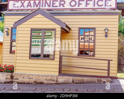 WARRNAMBOOL, VICTORIA, AUSTRALIEN - 16. APRIL 2019: Flagstaff Hill Maritime Museum, Außenansicht des Examiner Office Stockfoto