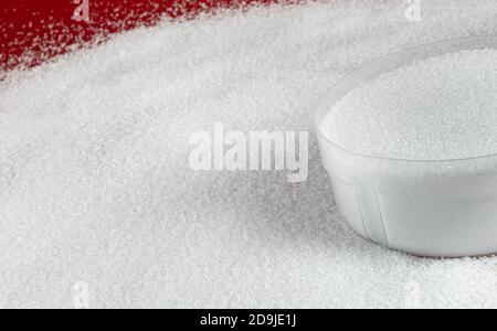 Zitronensäure oder Zitronensäurepulver aus der Draufsicht Stockfoto