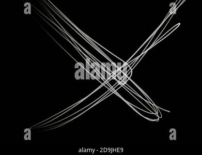 Weiß Neon glühen Beleuchtung Kreuz isoliert auf schwarzem Hintergrund Stockfoto