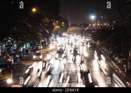 Rush Hour Verkehr in Hanoi, Verkehr in vietnamesischen Straße. Hanoi, Vietnam, Asien Stockfoto