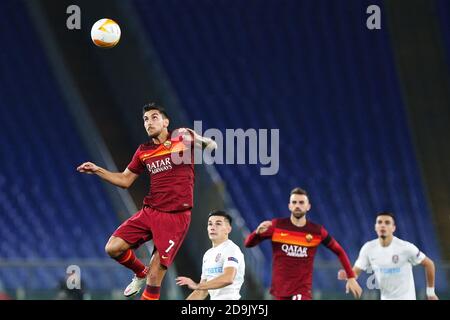 Lorenzo Pellegrini von Roma geht für einen Header während der UEFA Europa League, Group Stage, Gruppe A Fußballspiel zwischen AS Roma und CFR Cluj auf Nove P Stockfoto