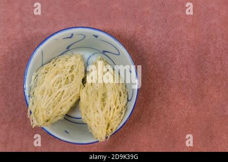 Hochwertiges Vogelnest für die Zubereitung von Suppe für die Nahrung Stockfoto