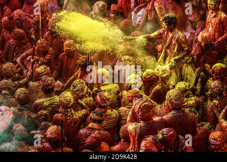 Holi ist ein beliebtes altes hinduistisches Festival, auch bekannt als das indische "Frühlingsfest", das "Farbenfest" oder das "Festival von love.incredible Stockfoto